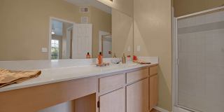 Camelback Pointe Apartment Homes Gallery 9