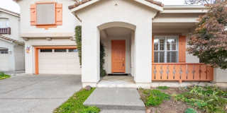 Charming Three Bedroom Napa Home Close to Queen of the Valley Medical Center Gallery 1