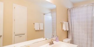 1047 E Alameda Dr Gallery 31