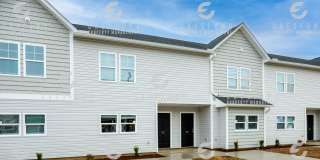 2 Bedroom, 2 Bath - Like NEW and Available NOW!!! Gallery 1