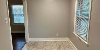 Cozy 3 Bedroom House in LoSo! Gallery 7