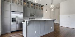 202 on The Square Gallery 7