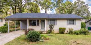 3BR/2BA Brick Home with Hardwood Floors & Two Living Areas — North Little Rock Gallery 1