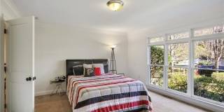 1930 Wildwood Place NE Gallery 21