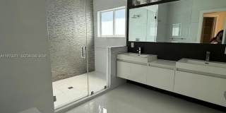 10942 NW 59th St Gallery 9