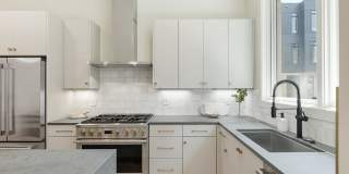 Salemtown Townhome Near Downtown | Screened Patio, Fenced Yard & 2 Parking Spaces Gallery 15