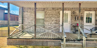 FOR LEASE: 1 Bedroom - 1 Bath Duplex In The Heart of Weatherford Gallery 1