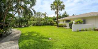 ** LUXURY PARK SHORE STUNNING FULLY REMODELED MODERN UNFURNISHED 3/2 PRIVATE LARGE PATIO HOME WITH PRIVATE PARK SHORE BEACH ACCESS ** NO HOA ** MOVE IN TODAY ** Gallery 15