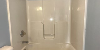 Lovely Single Family House! All Electric, Garage, Deck, Privacy Fenced Backyard, Pets Ok! Gallery 20