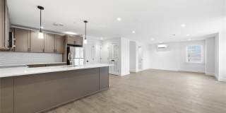 180 Deer Park Avenue Gallery 7