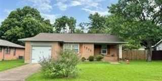 1015 W Sycamore Street Gallery 1