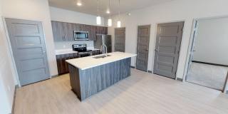 2151 Cottonwood Gallery 1