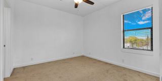 2 Bed / 2.5 Bath Home Available in Dignowity Hill Historic District Gallery 16