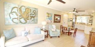 Beach Style 2 bed/2bath Luxury Condo - Finely Furnished - Steps from the Beach - Resort Amenities - Gallery 1