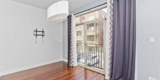 1332 N Burling Gallery 3