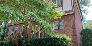 FREE RENT MARCH 2026-2 brm 2 bath Duplex, washer/dryer hook up, NEW COUNTERTOPS. Pets negotiable Gallery 1