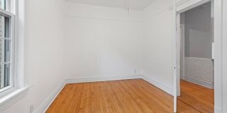 3915 N Seeley Gallery 5