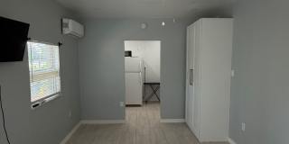 Completely renovated efficiency in Orlando Gallery 6