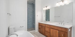 302 West 38th Street Gallery 25