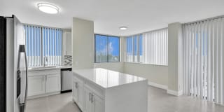 4222 Inverrary Boulevard Gallery 5