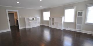 Charming Bluff Heights 1 bed room Gallery 8