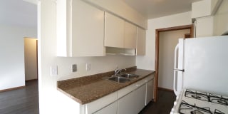 Como Court Gallery 13