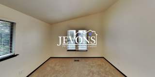 Enjoy this charming condo near Randall Park and Yakima Valley College, with water, sewer, and garbage included! Gallery 30
