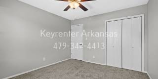 Cozy 2 Bedroom Duplex with Fireplace & Spacious Backyard! Gallery 17