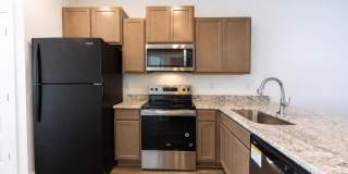 5860 Tyndall Place Gallery 1