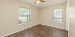 1118 CRESCENT LANE Gallery 27