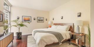 13700 Marina Pointe Dr Gallery 11