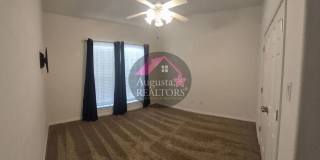 Spacious 4 bedroom home! Gallery 9