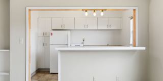 Uptown West Apartments Gallery 14