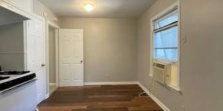 78704 - SUPER LOCATION !  SFH   FREE RENT :  1 OR 2 YR LEASE w/ qualified app- CALL FOR DETAILS Gallery 5