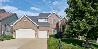 Executive Lease Opportunity - 4 Bed 3 Bath Gallery 1