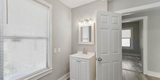 Large Near Downtown 2BR/2BA House For Rent Gallery 16