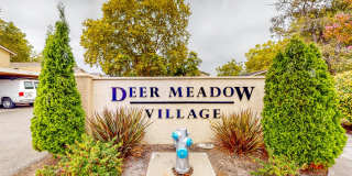 Charming 2 bedroom 1.5 Condo in  Deer Meadow!  Community includes pool and basket ball court, Water and Garbage included! Gallery 1