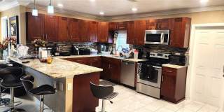 7707 SW 8th St Gallery 1