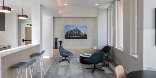 Verso Gallery 30