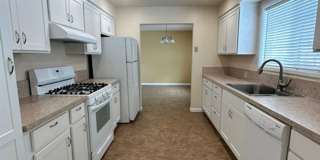 Large home with additional garage! Gallery 4