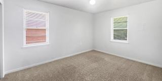 4533 Southwest Beta Avenue Gallery 10