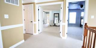 Spacious Home in Port Potomac Gallery 16