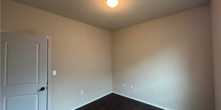 716 Creekside Circle Gallery 18