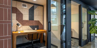Arlo Gallery 71