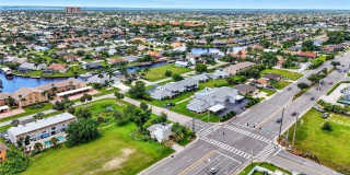 1203 SW 48th Terrace Gallery 41