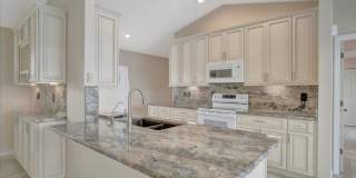 3BR/2.5BA Private Pool Home | Chestnut Creek Community in Venice 3BR/2.5BA Private Pool Home | Chestnut Creek Community in Venice Gallery 13