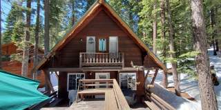 LONG-TERM RENTAL: Great Cedar Flat Home with Carport  Gas Fireplace! Gallery 1