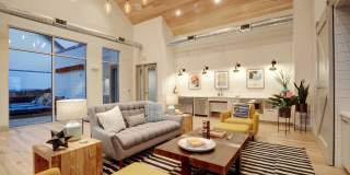 Farmhouse Gallery 36