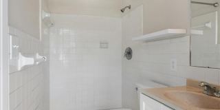 6513 STOCKBRIDGE AVENUE Gallery 17