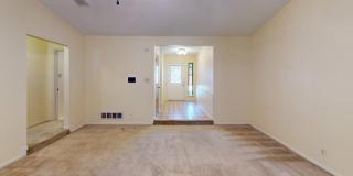 Spacious 3 Bedroom Home with Sunroom & Large Backyard Gallery 10